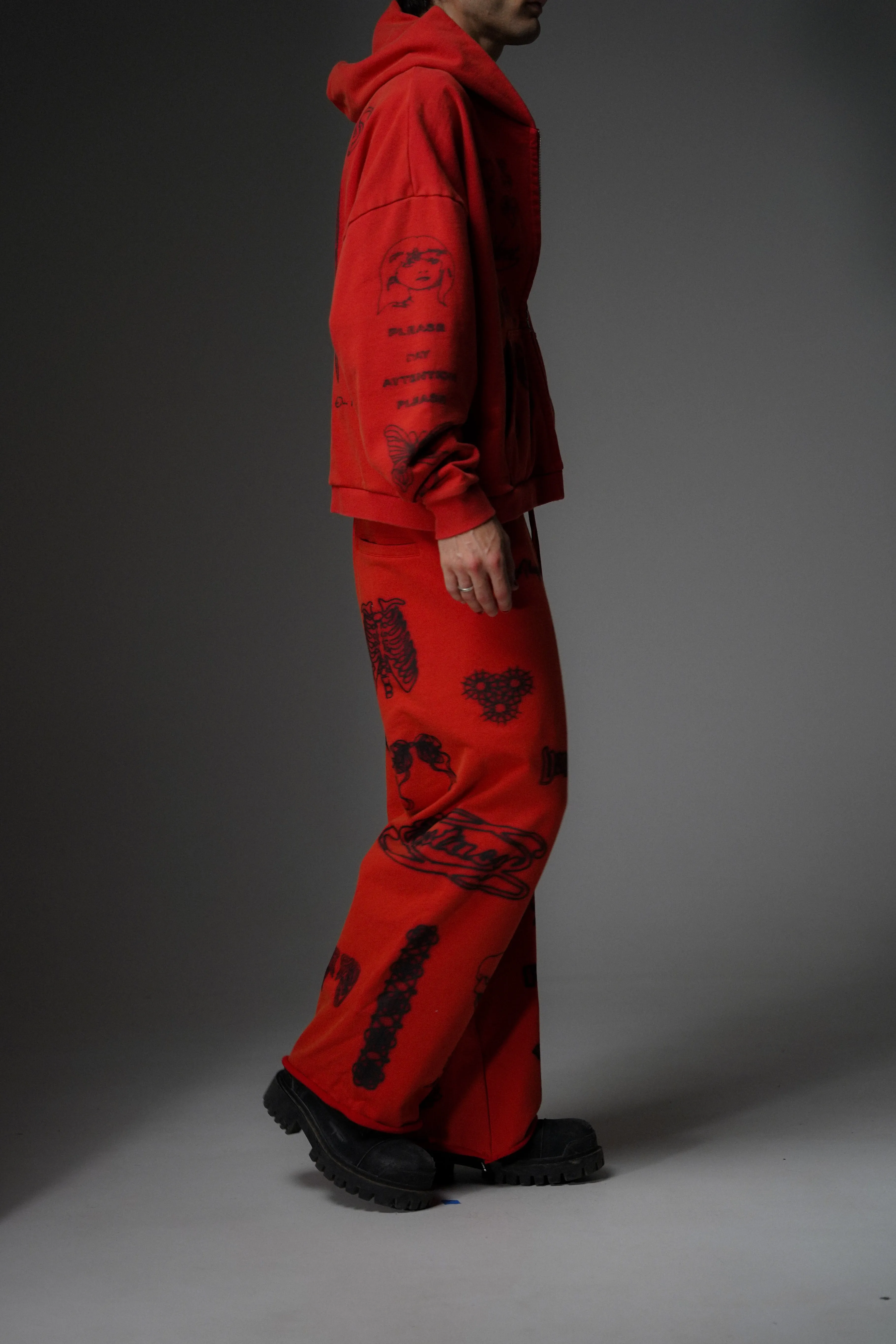 SKIN DEEP ZIP UP [RED]